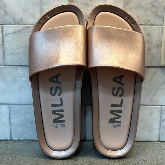 Women’s Melissa USA Size 10 Slide Sandal. - Picture 2 of 7